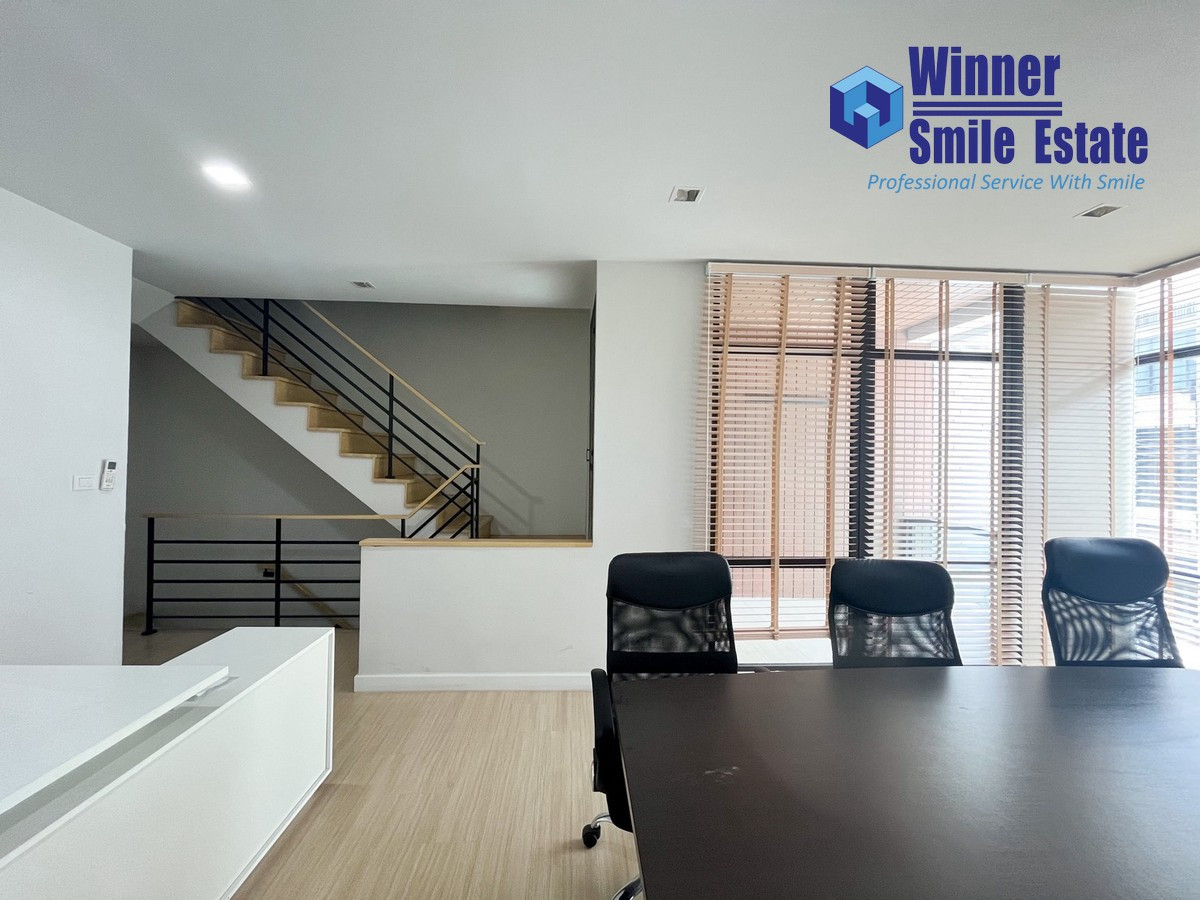 ให้เช่าทาวน์โฮมสมุทรปราการ สำโรง : ให้เช่า โฮมออฟฟิต เพล็กซ์ บางนา Plex Bangna 3 ชั้น 190 ตร.ม. ติดถนนบางนา-ตราด