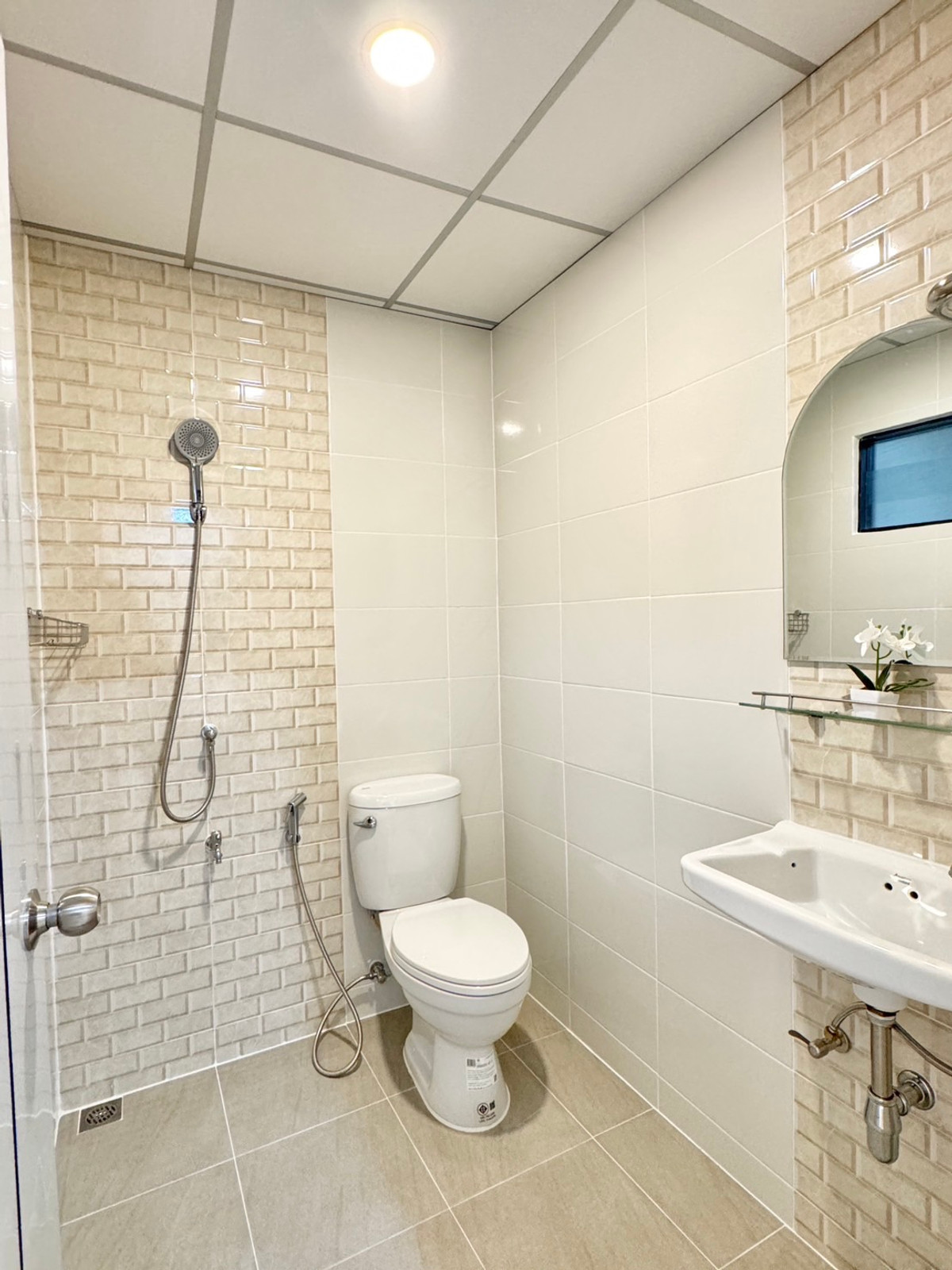 ขายนนทบุรี บางใหญ่ บางบัวทอง : ขายบ้านแฝดพฤกษา 19 วัดลาดปลาดุก 35 ตร.ว. หน้ากว้าง 10 ม. จอดรถ 3 คัน ฟรีโอน