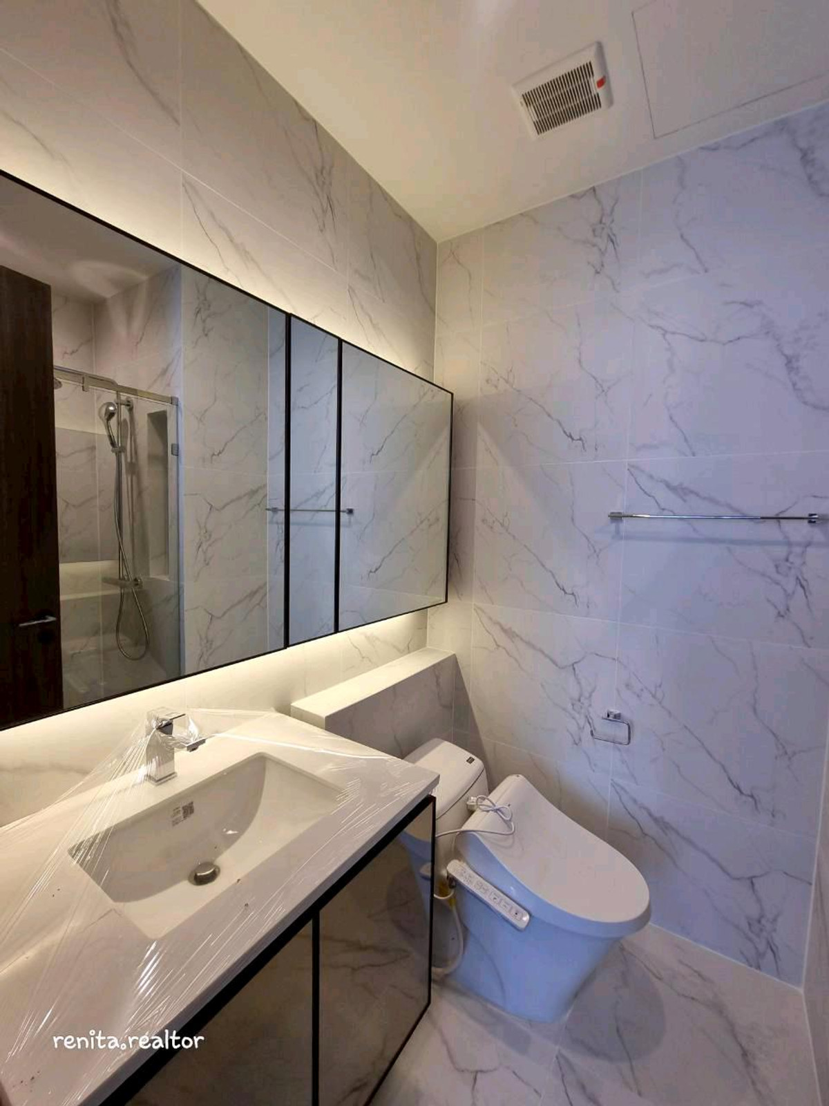 ให้เช่าคอนโดสุขุมวิท อโศก ทองหล่อ : ปล่อยเช่าคอนโดหรู AESTIQ Thonglor – ห้องสวย เลี้ยงสัตว์ได้ (Pet-Friendly) ใจกลางทองหล่อ! 🐾✨48,000 บาท 40 ตรม. 1 นอน