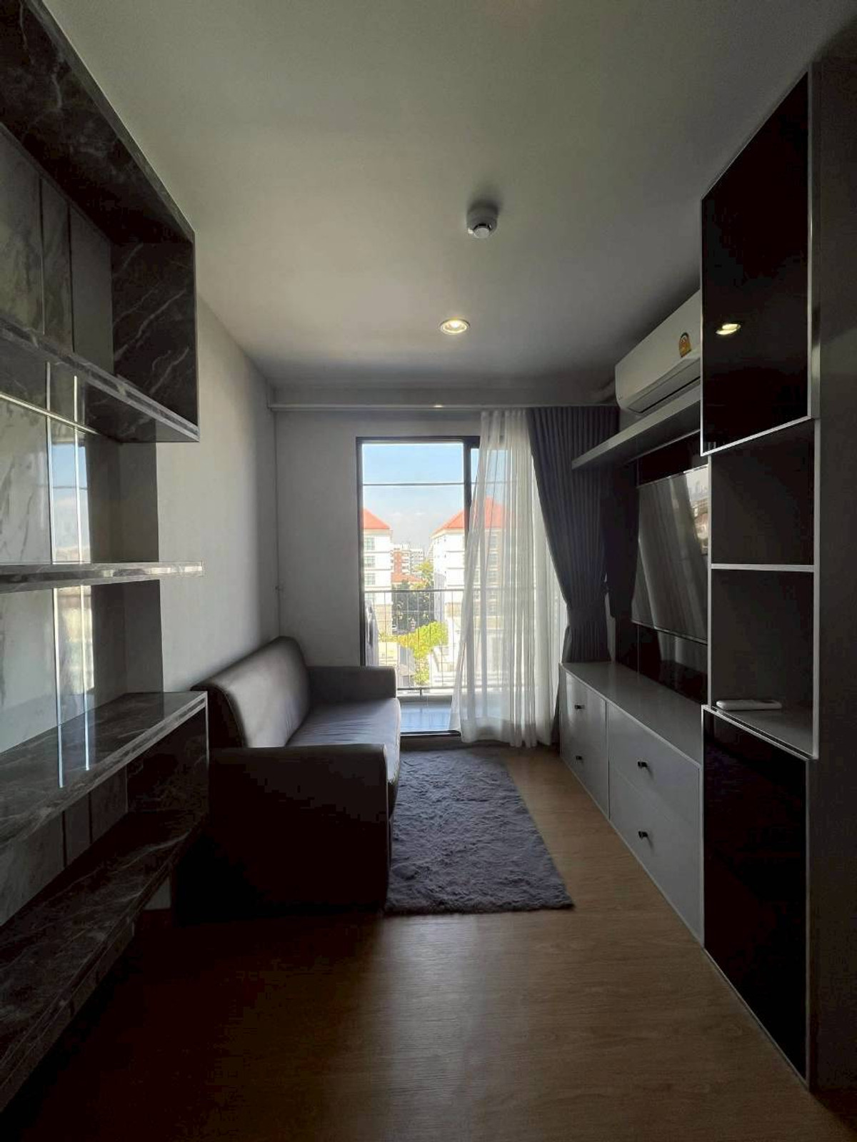 ให้เช่าคอนโดรัชดา ห้วยขวาง : ✅ HSRH102  ✅ Line : @p2nproperty