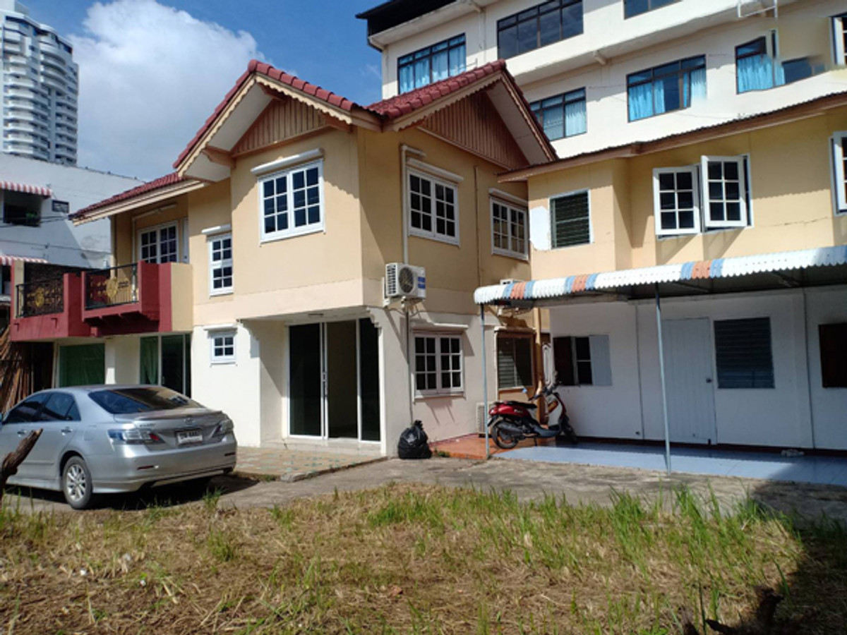 For RentHouseOnnut, Udomsuk : 2-story detached house for rent, area 120 square meters, 4 bedrooms, 4 bathrooms, air conditioning, fully furnished, Sukhumvit Road 103, Soi Udomsuk, near Central Bangna, rental price 28,000 baht/mo.