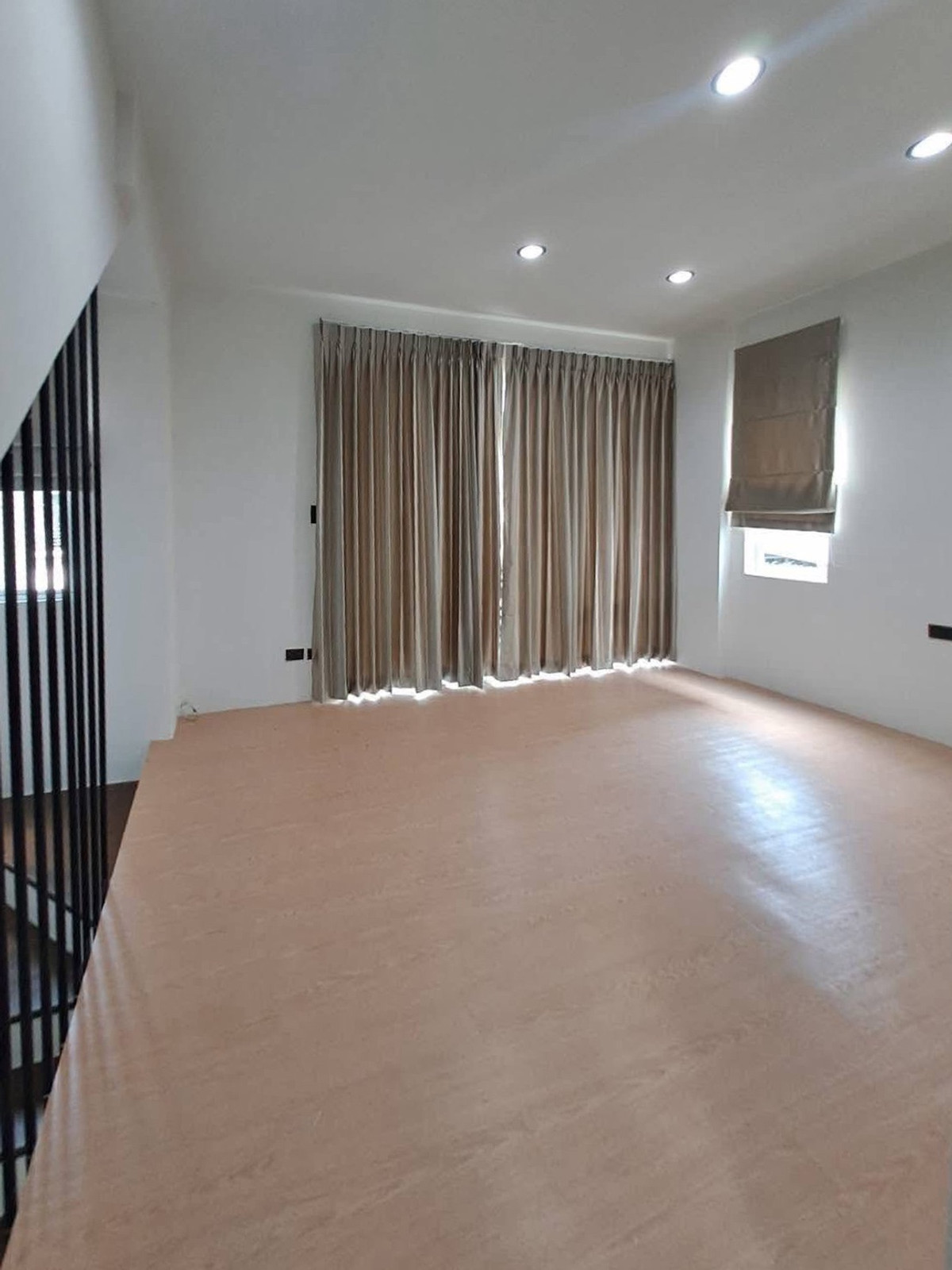 ขายทาวน์โฮมพัฒนาการ ศรีนครินทร์ : ทาวน์ อเวนิว พระราม 9 / 3 ห้องนอน (ขาย), Town Avenue Rama 9 / 3 Bedrooms (FOR SALE) BZD172