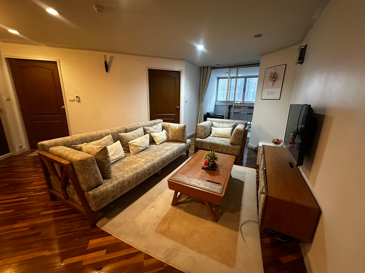 For RentCondoSukhumvit, Asoke, Thonglor : Tai Ping Tower – 3 Bed / 2 Bath, 22nd Floor for rent at 45k