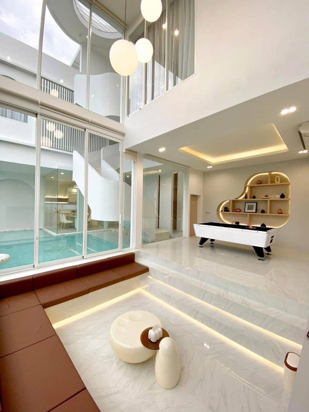 For RentPattaya, Bangsaen, Chonburi : For rent: Luxurious pool villa house, newly built, Huai Yai, Pattaya, suitable for living or doing business.