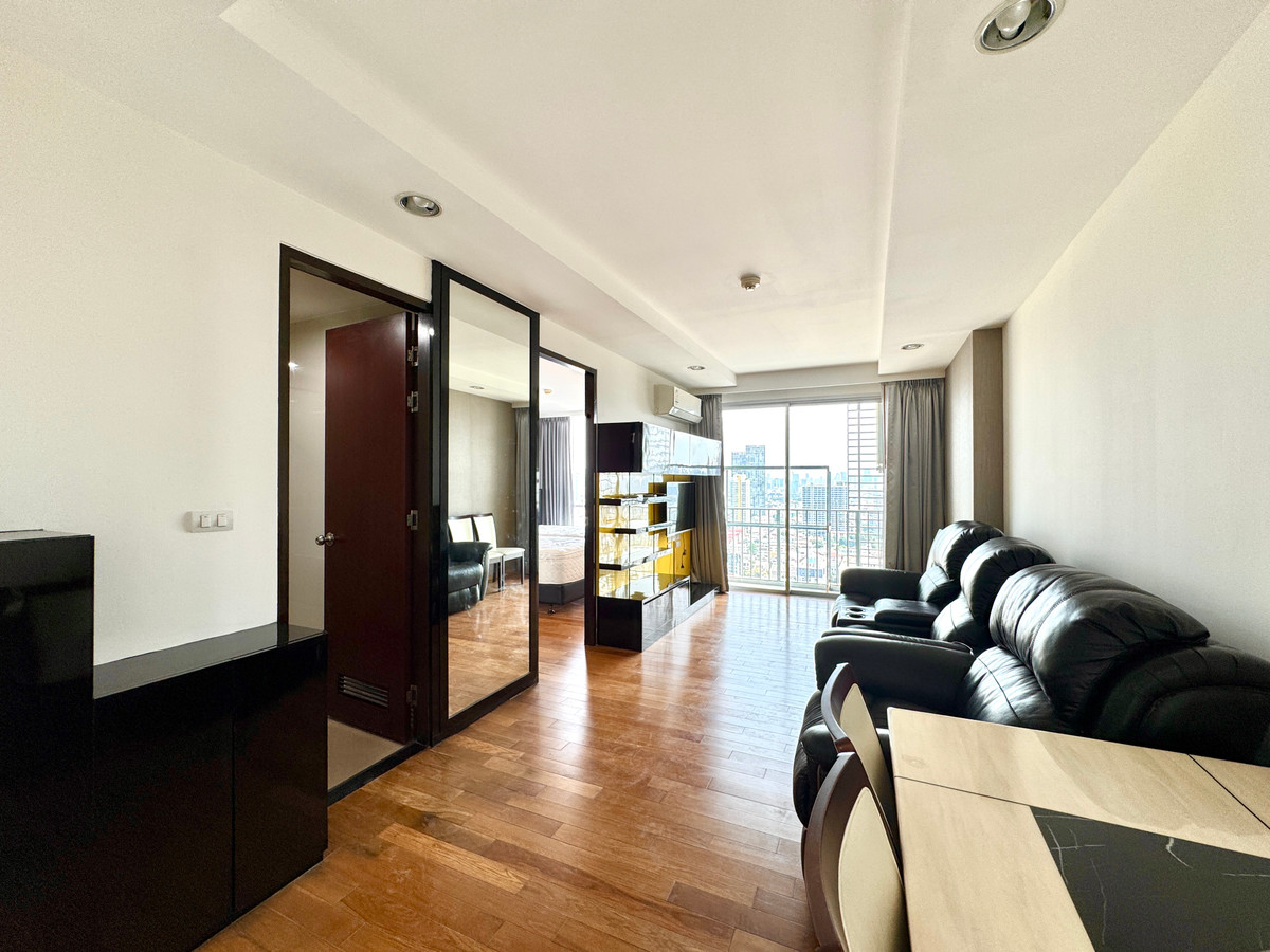 ขายคอนโดลาดพร้าว เซ็นทรัลลาดพร้าว : ราคาดีที่สุดในตึก 🔥 The Line ตึก (A)  1 ห้องนอนใหญ่ 1 ห้องน้ำ ขนาด 45.68sqm ชั้นสูง วิวสวย ทิศใต้ 📞 นัดชมโครงการ 065-2614622 แทมมี่