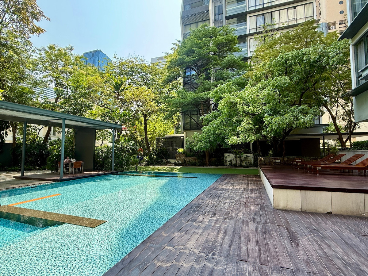 ให้เช่าคอนโดสุขุมวิท อโศก ทองหล่อ : คอนโดห้องใหญ่ 3 ห้องนอน พร้อมระเบียงกว้าง วิวสวน  ใกล้อโศกและพร้อมพงศ์