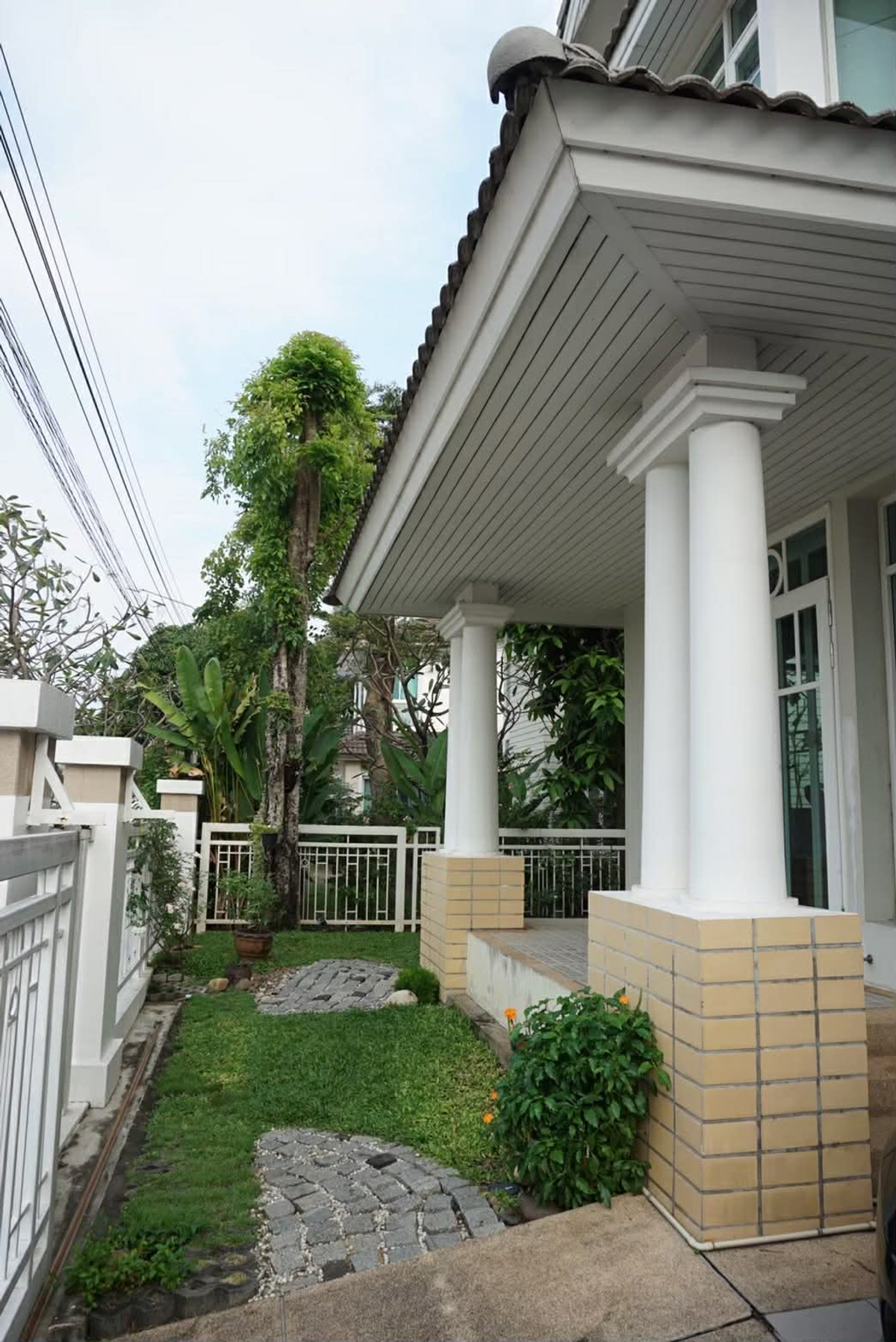 For SaleHouseNawamin, Ramindra : Bangkok Boulevard Ram Inthra 3 / 4 Bedrooms (FOR SALE) MNT040
