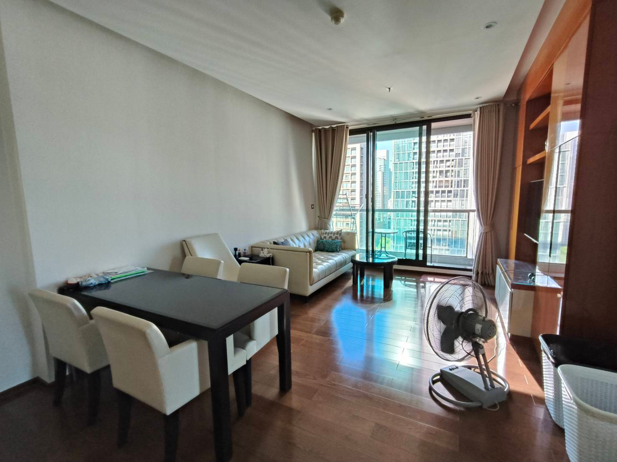 For RentCondoSukhumvit, Asoke, Thonglor : The Address Sukhumvit 28 | Corner room, 2 bedrooms, 75 sq m., 20th floor | 53,000 baht