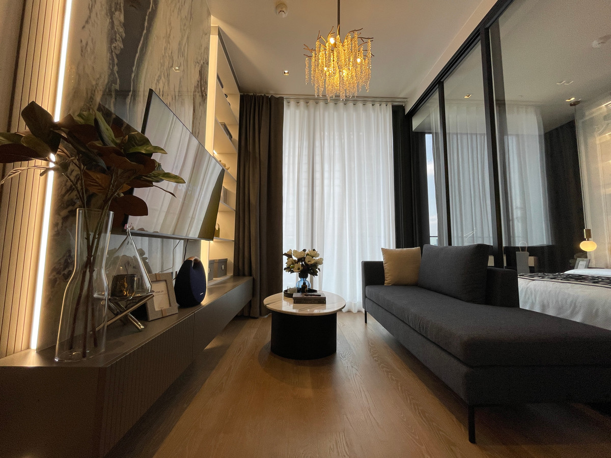 For SaleCondoSilom, Saladaeng, Bangrak : For sale✨ ASHTON SILOM: The Ultimate Legacy on Silom Road – 1BR XL (50.33 sq.m.) Condo that is more than just a residence, but is the 