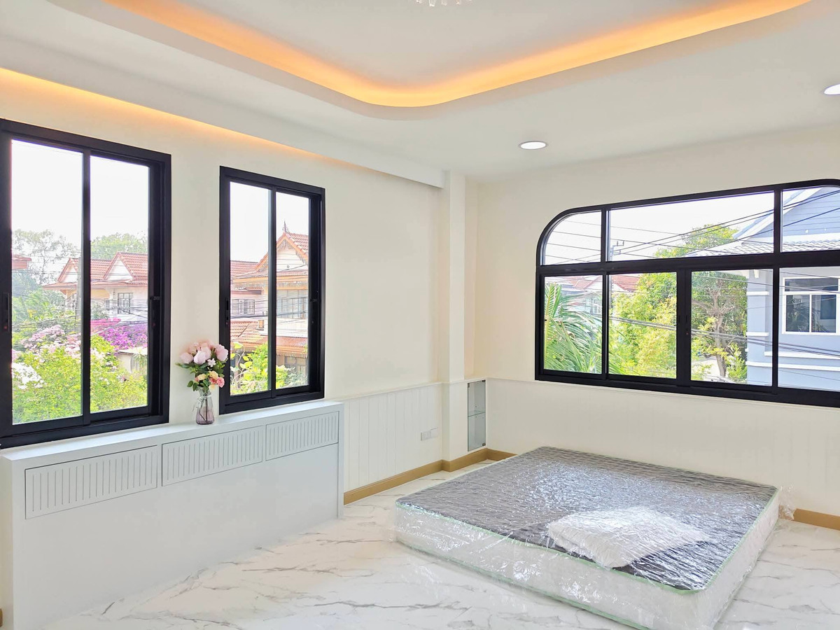 ขายบ้านนวมินทร์ รามอินทรา : ขายบ้านเดี่ยว 2 ชั้น #หมู่บ้านพนาสนธิ์การ์เด้นโฮม6 เนื้อที่ 76 ตารางวา 4 ห้องนอน 4 ห้องน้ำ  รีโนเวทใหม่ พร้อมอยู่ #แถมเฟอร์นิเจอร์ ใกล้รร.สาธิตพัฒนา ถนนหทัยราษฏร์ โรงเรียนขุมทอง รพ.สินแพทย์