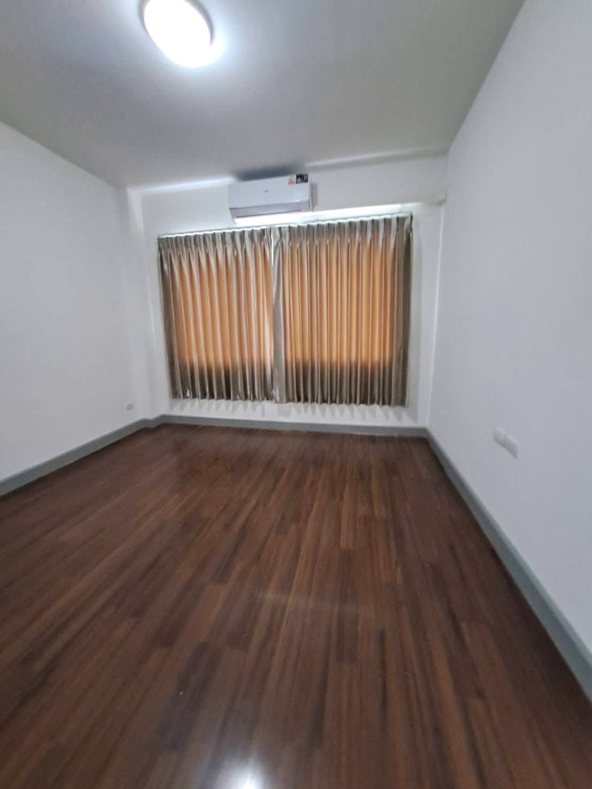 ขายทาวน์โฮมพัฒนาการ ศรีนครินทร์ : ทาวน์ อเวนิว พระราม 9 / 3 ห้องนอน (ขาย), Town Avenue Rama 9 / 3 Bedrooms (FOR SALE) BZD172