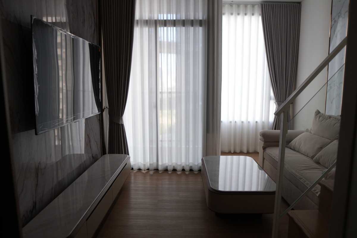 ให้เช่าคอนโดพระราม 9 เพชรบุรีตัดใหม่ RCA : คอนโด Duplex ใหม่ เฟอร์บิ้ว หรูหรา พร้อมอยู่ Landmark MRTA พระราม 9