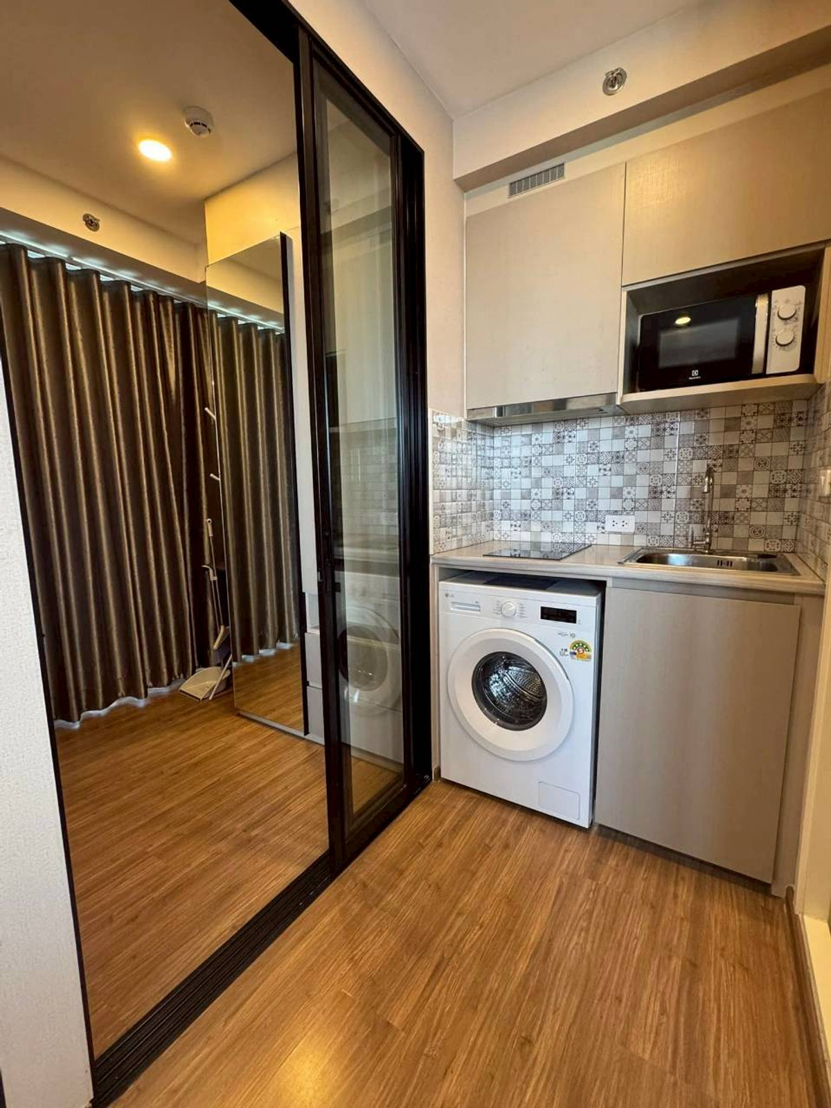 ให้เช่าคอนโดมีนบุรี-ร่มเกล้า : ✅ OGR168 ✅ Line : @p2nproperty