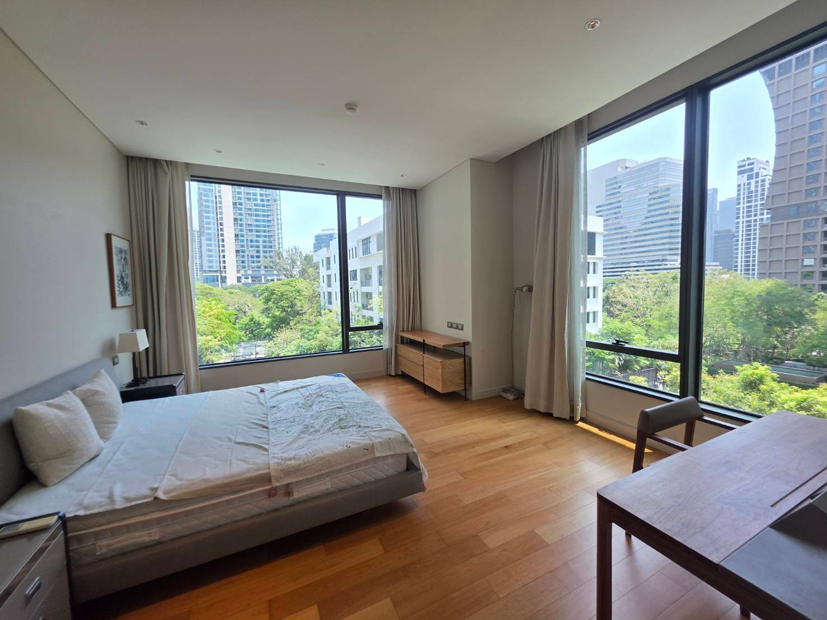 For RentCondoWitthayu, Chidlom, Langsuan, Ploenchit : Sindhorn Residence: 75sqm. 1bed 1bath 75,000/mth. Rare Corner unit Am: 0656199198