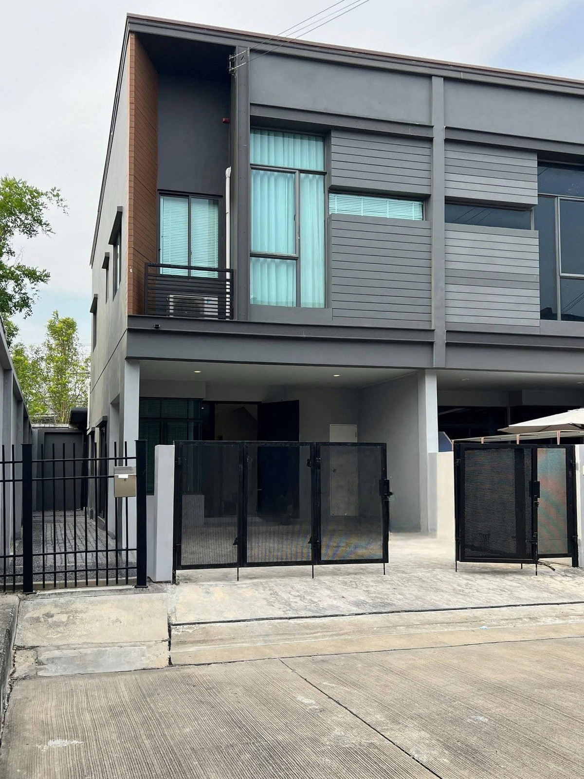 ให้เช่าทาวน์โฮม : เวิร์ฟ พระราม 9 / 2 ห้องนอน (เช่า), Verve Rama 9 / 2 Bedrooms (FOR RENT) BZD179