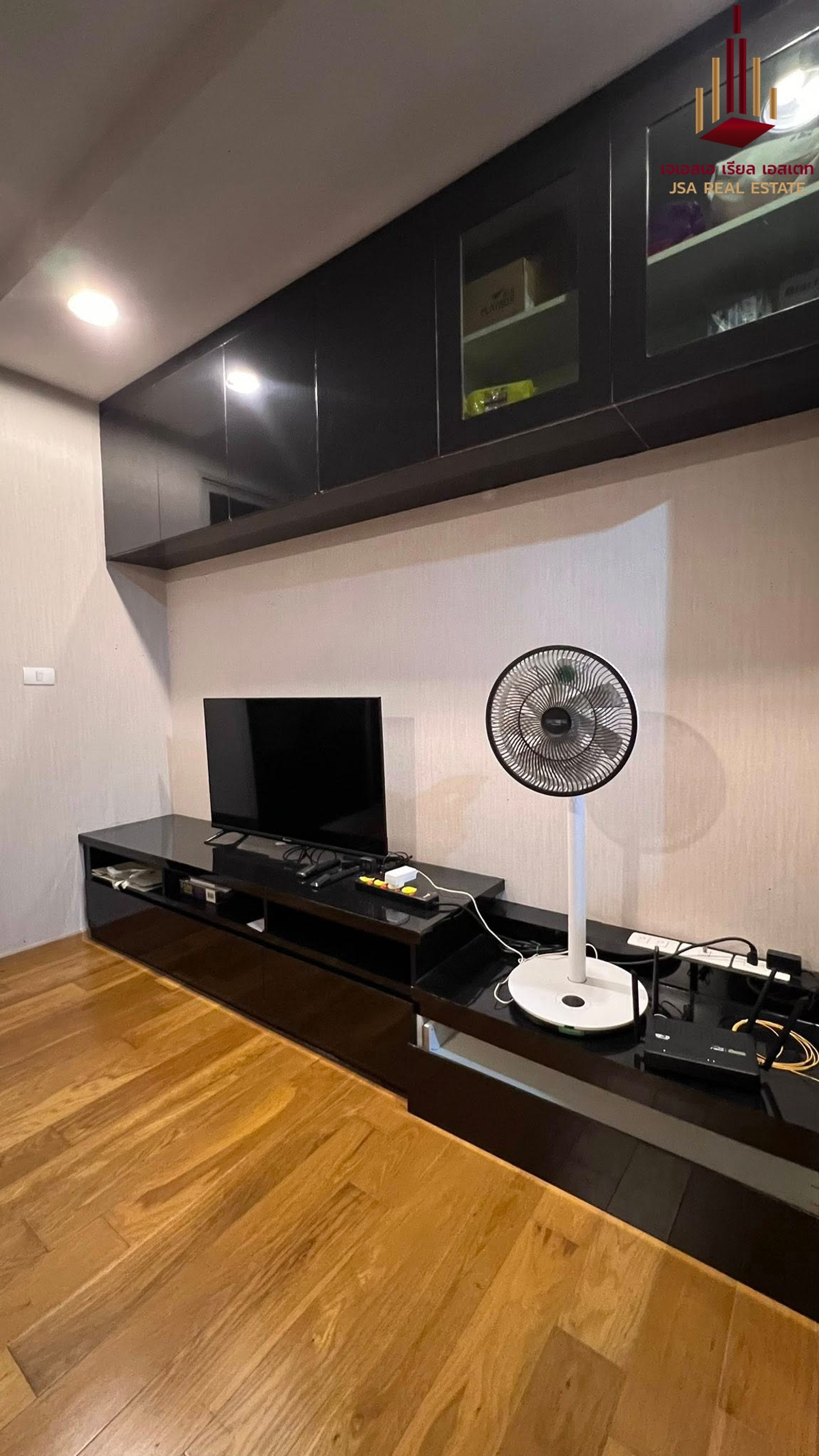 For RentCondoLadprao, Central Ladprao : ✨ For Rent: Abstracts Phahonyothin Park Condo ✨ 💰 Only 17,500 THB/month