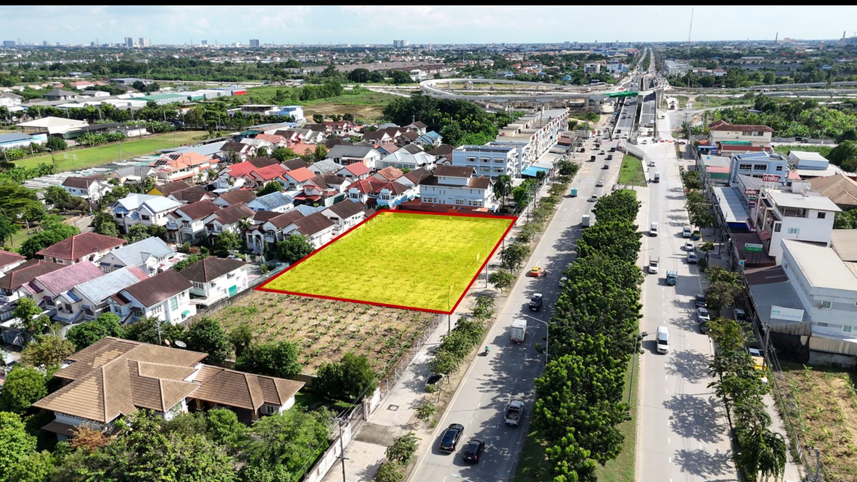 For RentLandPhutthamonthon, Salaya : Land for rent Phutthamonthon Sai 3, Thawi Watthana land for rent.  Land for rent in Taling Chan, next to a 6-lane main road.