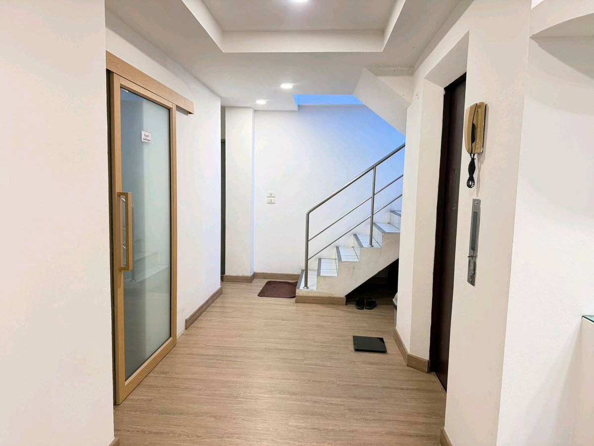 For SaleHome OfficeKaset Nawamin,Ladplakao : 📌 Office Building for Sale | 5 Floors with Elevator | Sureeporn Project, Bueng Kum, Bangkok
