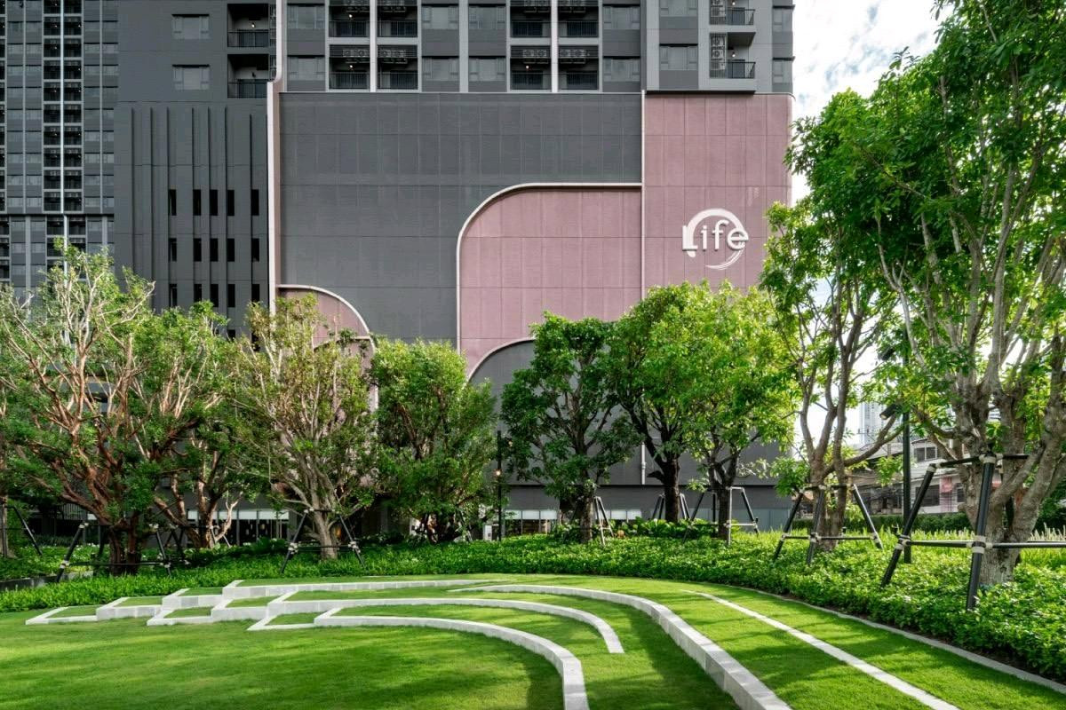 ขายคอนโดคลองเตย กล้วยน้ำไท : 2 ห้องนอน คอนโดหรู ไลฟ์ อโศก พระราม4  Call: 083-966-3665