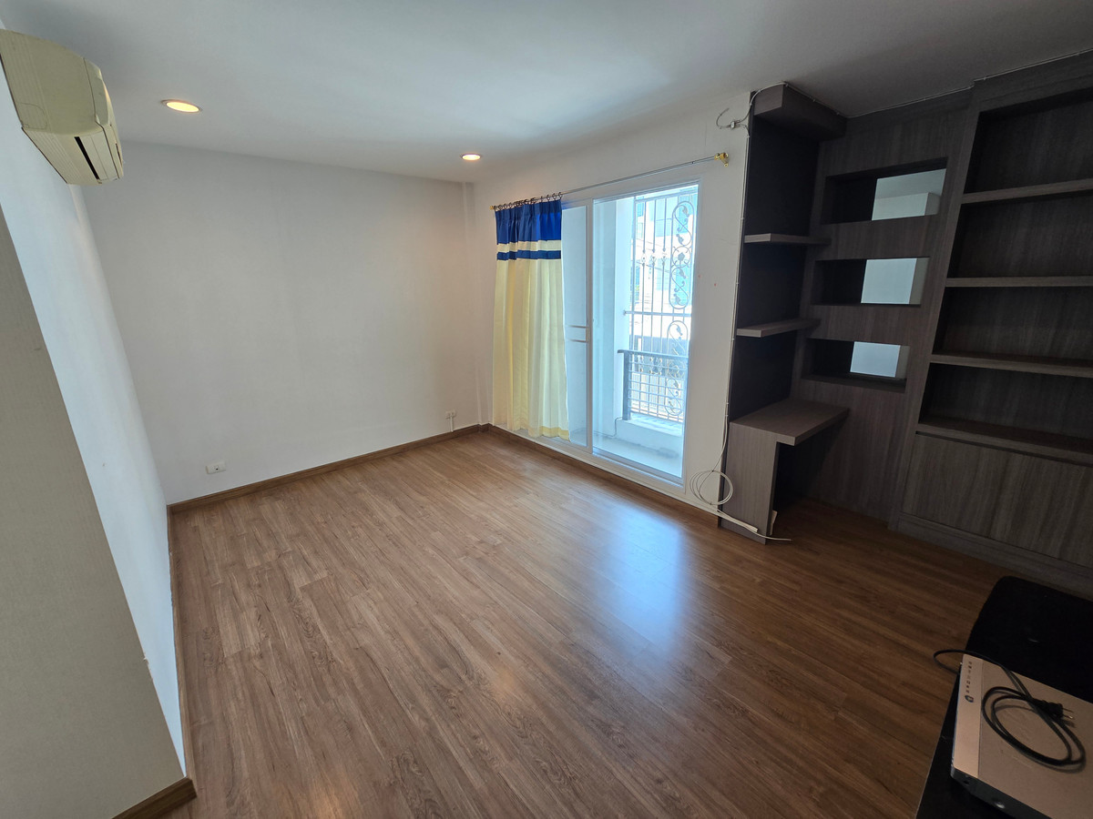 ให้เช่าทาวน์โฮมเอกชัย บางบอน : ทาวน์เฮ้าส์ 3BED 3BATH | 264ตรม | BTS วุฒากาศ | 28,000/เดือน (เลี้ยงสัตว์ได้🐶🐱✅)