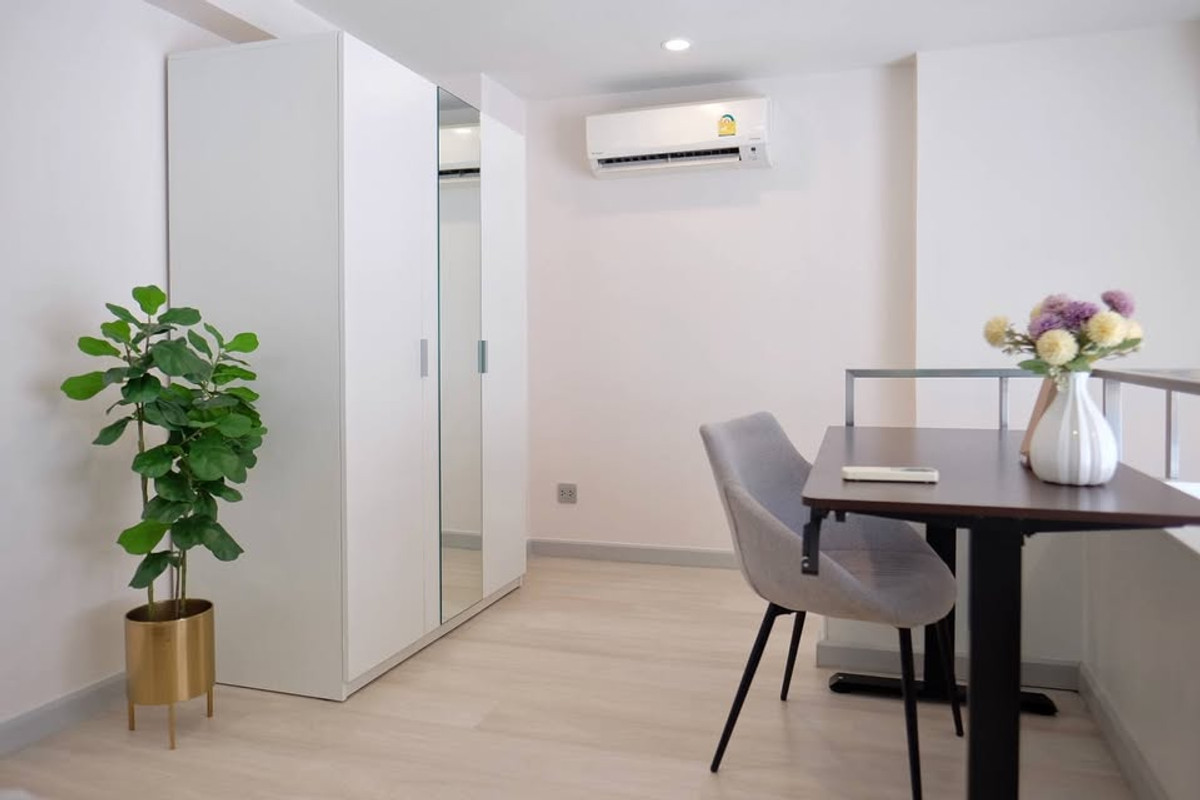 For RentCondoSathorn, Narathiwat : #E337 (previous code S2635) 🎉020469 Condo for rent at KnightsBridge Prime Sathon