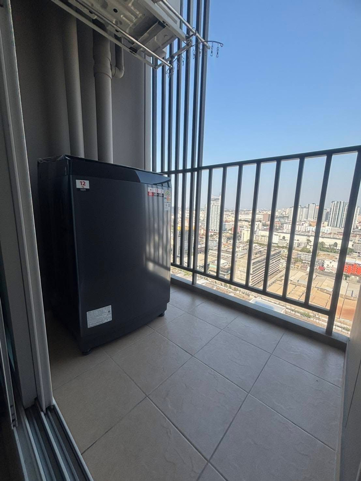 For RentCondoRamkhamhaeng, Hua Mak : PFD-08239 For rent Supalai Veranda Ramkhamhaeng (Supalai Veranda Ramkhamhaeng), good location, next to the main road, near the Orange Line.