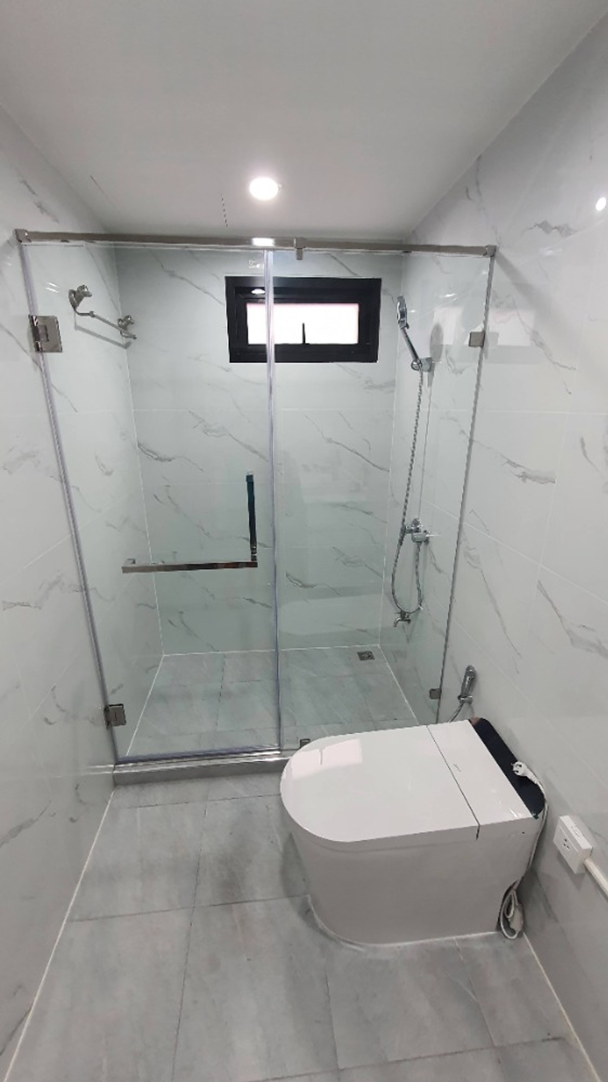 ให้เช่าบ้านโชคชัย4 ลาดพร้าว71 : บ้านเดี่ยว 2 ชั้น รีโนเวทใหม่ สไตล์โมเดิร์น ทำลเดี ให้เช่า ย่านลาดพร้าว-โชคชัย4 ใกล้โรงพยาบาลเปาโล โชคชัย 4 เพียง 2 กม.