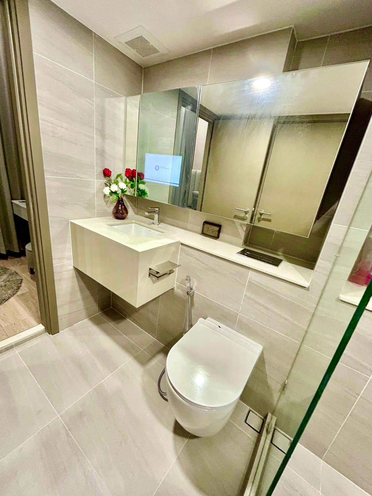 For RentCondoOnnut, Udomsuk : 🏙️ KnightsBridge Space Sukhumvit - Rama 4 ✨ Very beautiful room! High ceiling, airy, good location