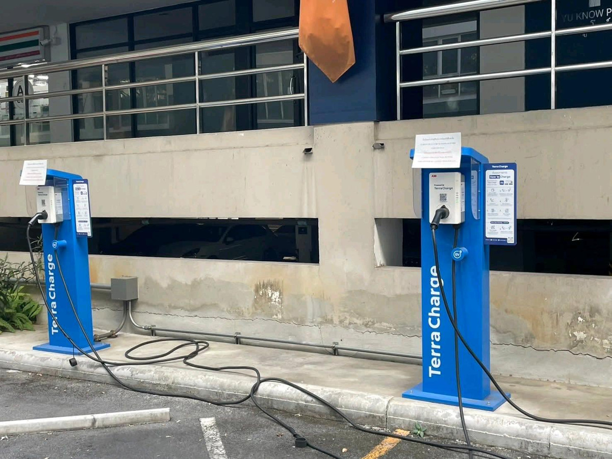 For RentCondoRama9, Petchburi, RCA : ✨ Beautiful room, prime location in the heart of the city, near MRT, ready to move in immediately!