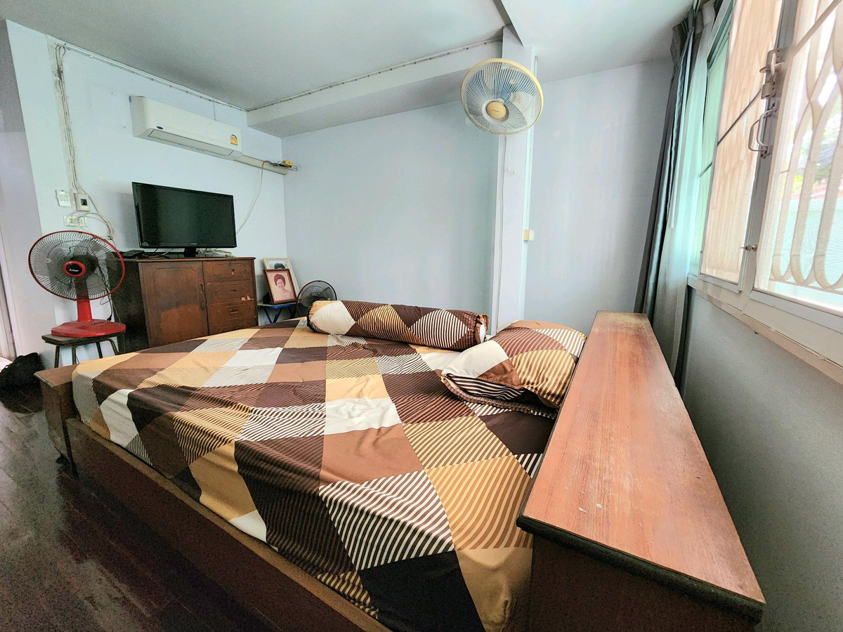 For SaleBang Sue, Wong Sawang, Tao Pun : Single-story house, Bang Sue location, near the market, near Yothinburana School.