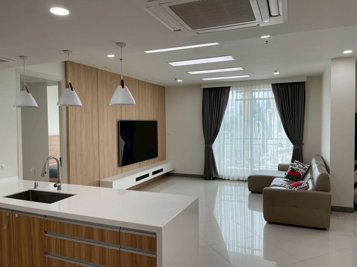 For SaleCondoSathorn, Narathiwat : FOR SALE The Empire Place Sathorn 3 bedrooms, rare unit.