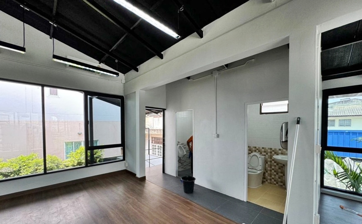 For RentRetail SpaceChokchai 4, Ladprao 71, Ladprao 48, : Standalone Building 520 sqm. Lat Phrao 64 - Sutthisan Winitchai For Cafe, Office, Clinic, Studio