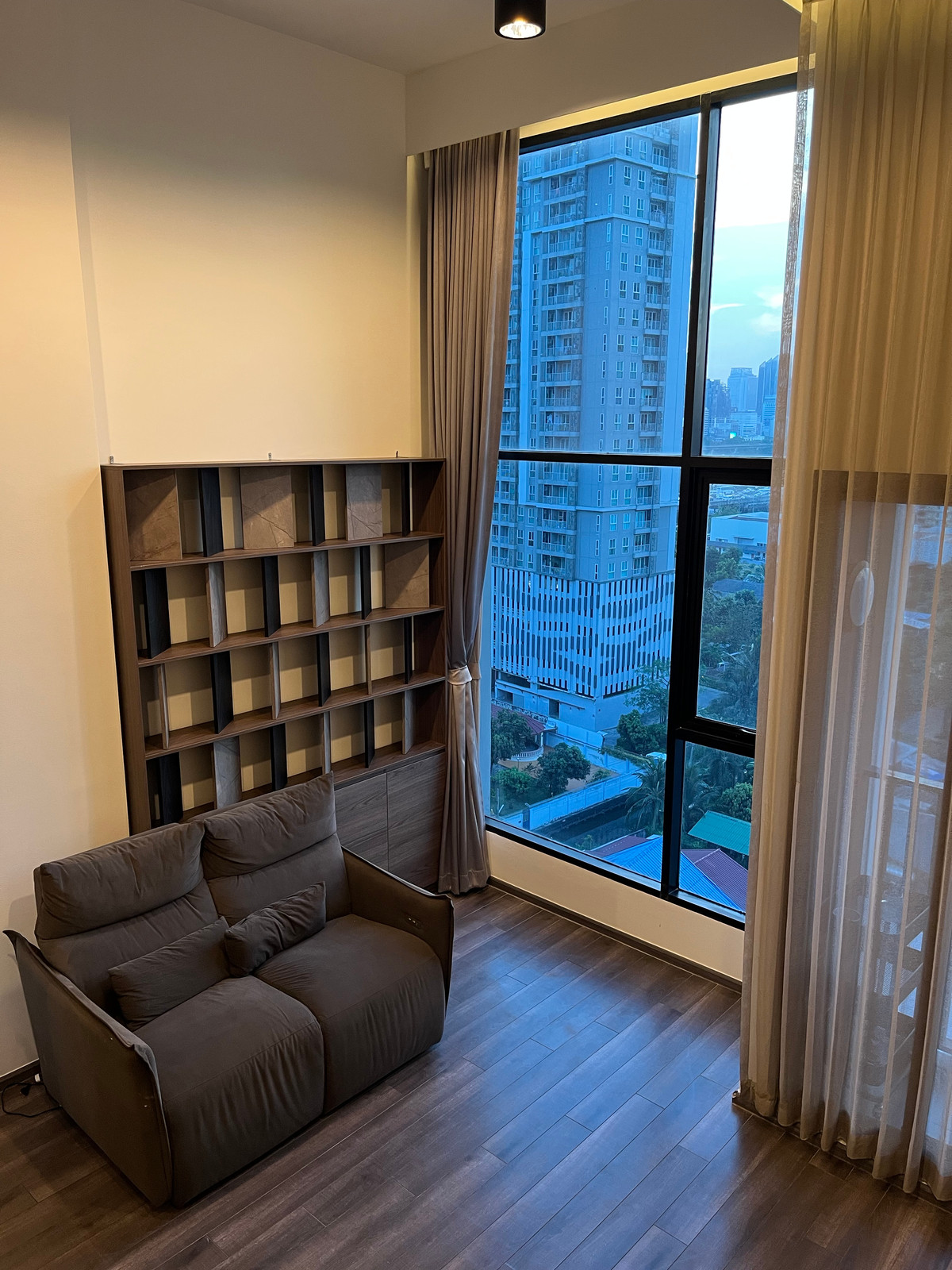 ขายคอนโดพระราม 9 เพชรบุรีตัดใหม่ RCA : KnightsBridge Space Rama 9 / Duplex 1 Bedroom (FOR SALE), ไนท์บริดจ์ สเปซ พระราม 9 / ดูเพล็กซ์ 1 ห้องนอน (ขาย) TARN310