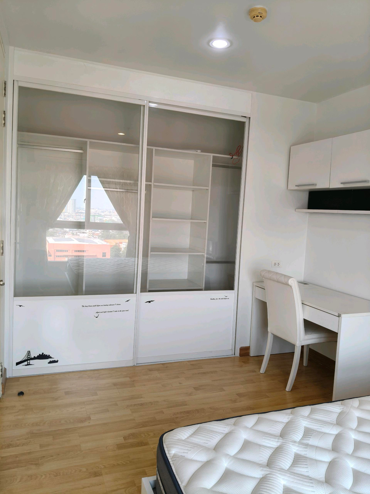 ให้เช่าคอนโดท่าพระ ตลาดพลู วุฒากาศ : ให้เช่าคอนโด 1 ห้องนอน เดอะพาร์คแลนด์ตากสิน-ท่าพระ ห้องพร้อมอยู่