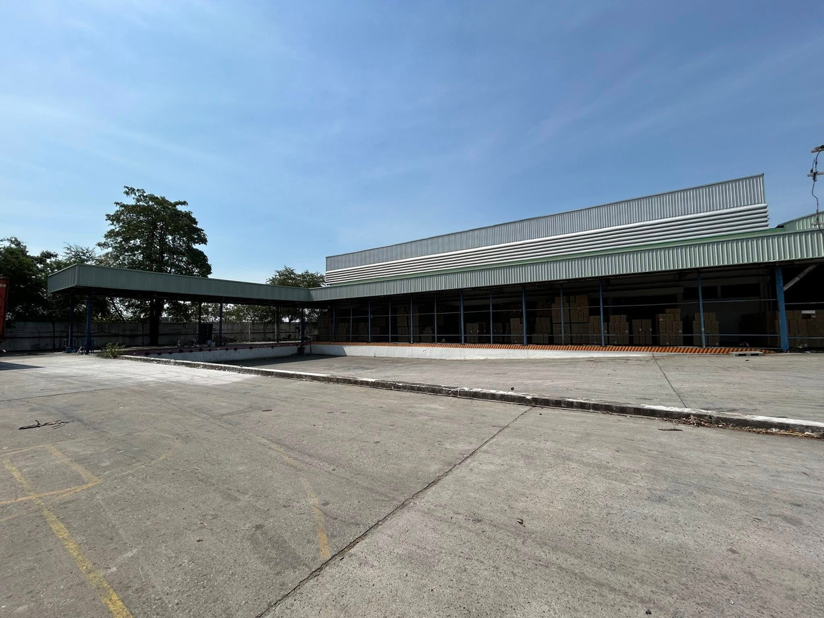 ให้เช่าโรงงานฉะเชิงเทรา : โรงงานให้เช่าใกล้นิคมเวลโกรว์ ถนนบางนาตราด กม.36 ขนาด 8,100ตรม. แบ่งเช่าได้ พื้นรับน้ำหนักได้ 3-4ตัน/ตรม. พื้นที่สีม่วงลาย