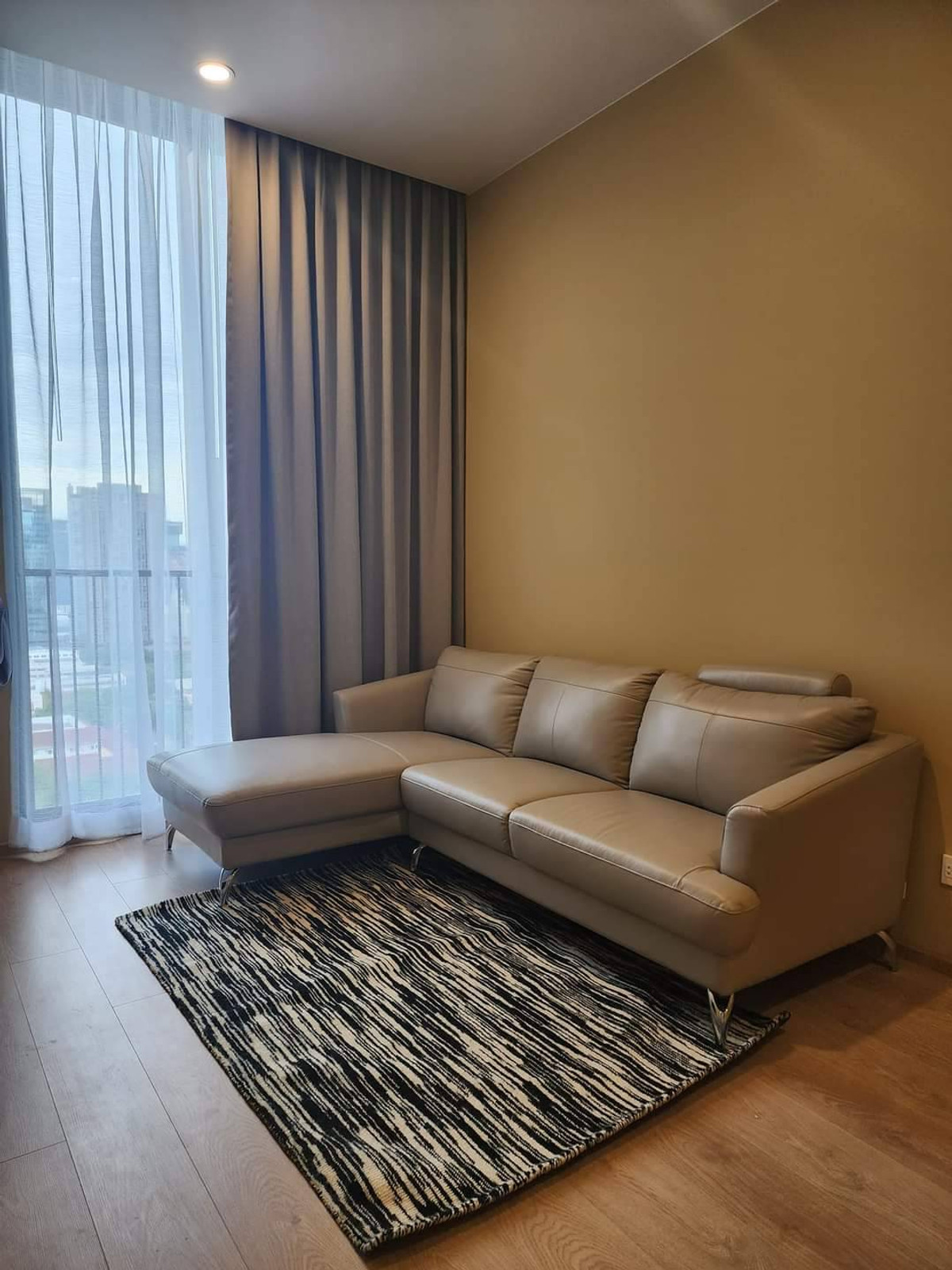For RentCondoSukhumvit, Asoke, Thonglor : !! Beautiful room for rent, Condo Noble BE19, near BTS Asoke.