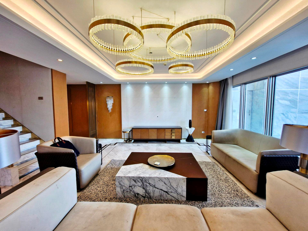 For SaleCondoSukhumvit, Asoke, Thonglor : (For Sale🔥) 📍 Le Raffine Sukhumvit24 : 3+1B5B 371sq.m. | Spacious 3 BR with private pool🌊 | 🚅 BTS Phromphong