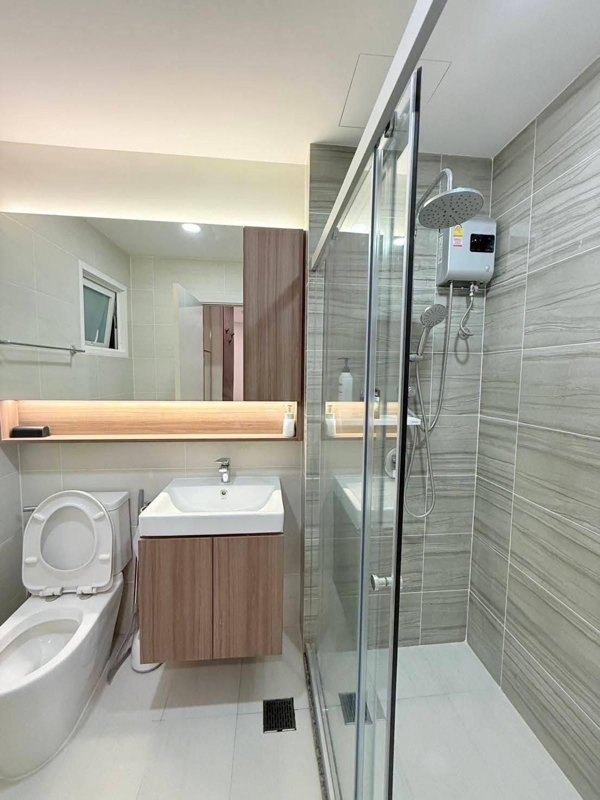 For RentCondoRamkhamhaeng, Hua Mak : For Rent 🔥 Supalai Veranda Ramkhamhaeng 🔥 2 Bedrooms, 2 Bathrooms, Fully Furnished and Equipped with Appliances. Near MRT Orange Line.