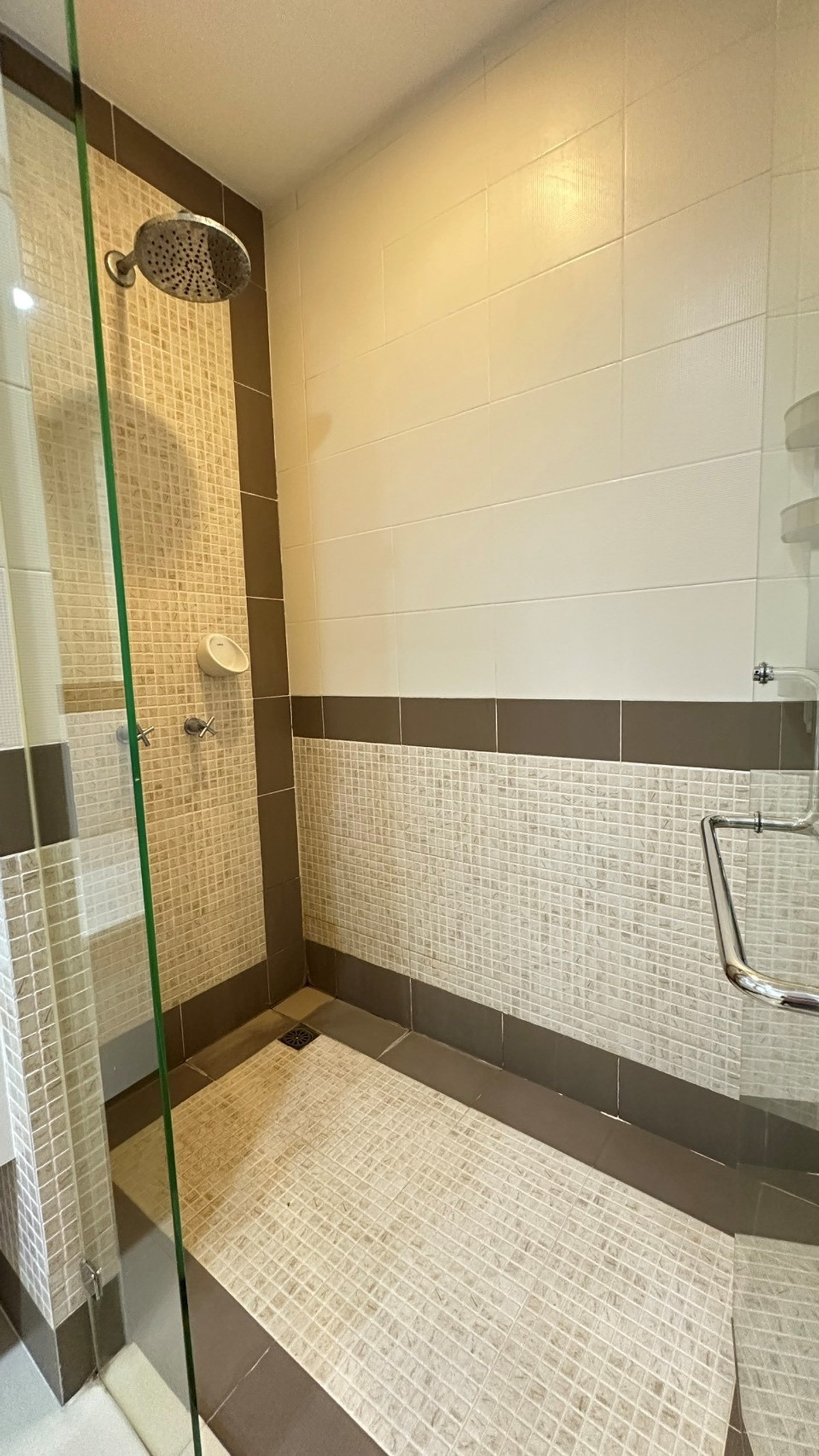 For RentCondoSathorn, Narathiwat : Luxury Condo for Rent – Sathorn | 250 sqm Corner Unit