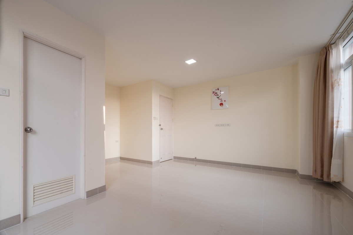 ให้เช่าทาวน์โฮมลาดพร้าว101 แฮปปี้แลนด์ : ทาวน์โฮมทำเลลาดพร้าว พร้อมให้เช่า เฟอร์ครบ ใกล้รถไฟฟ้าทั้งสายสีเหลืองและสายสีส้ม 🚃