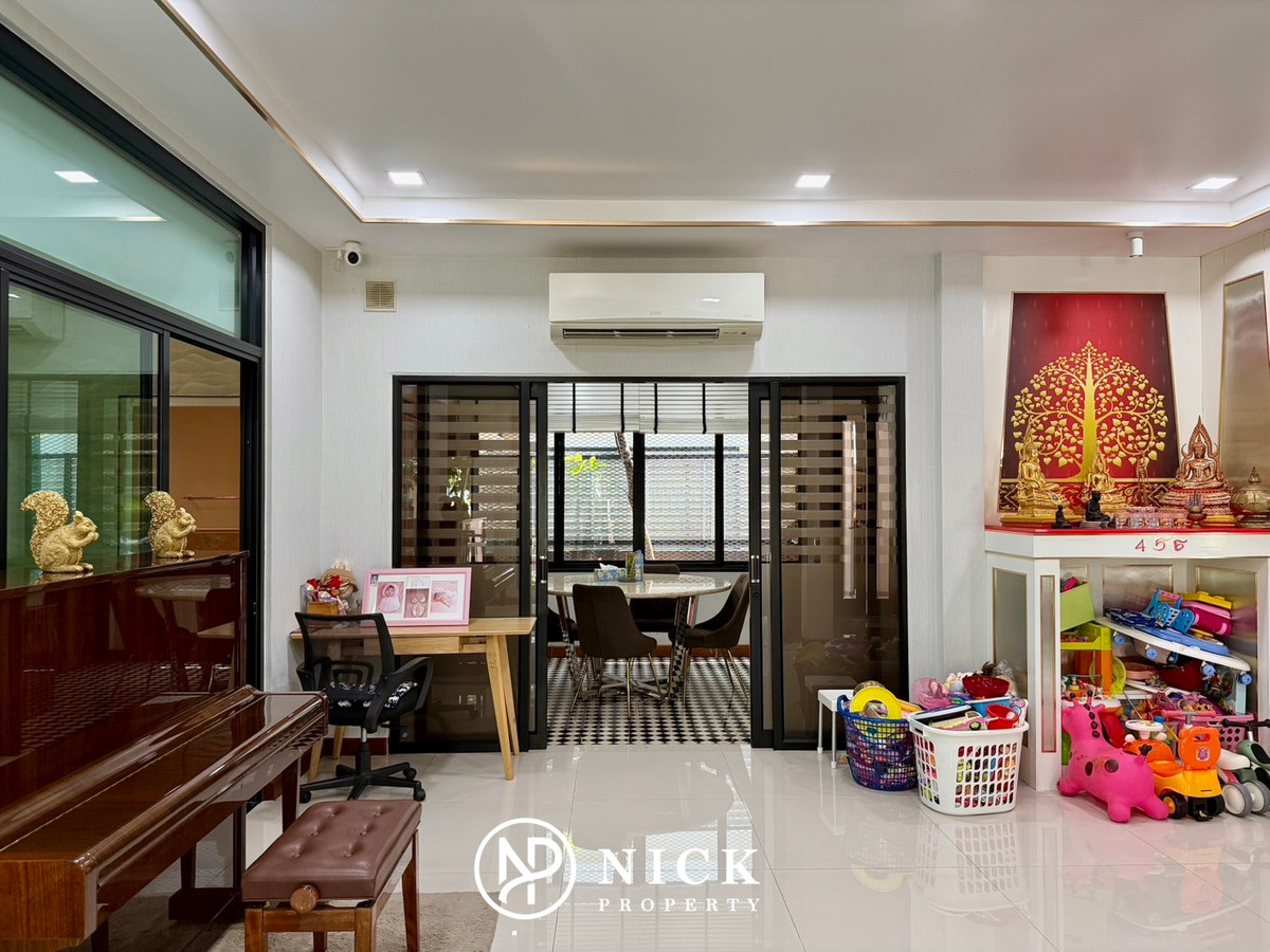 ขายบ้านนวมินทร์ รามอินทรา : LADDAROM ลัดดารมย์ วงแหวน-รามอินทรา : บ้านเดี่ยวหลังใหญ่ Hi Class สังคมมีระดับ ตกแต่งจัดเต็ม สุดยอดของ ฮวงจุ้ย บ้านเลขที่ 9