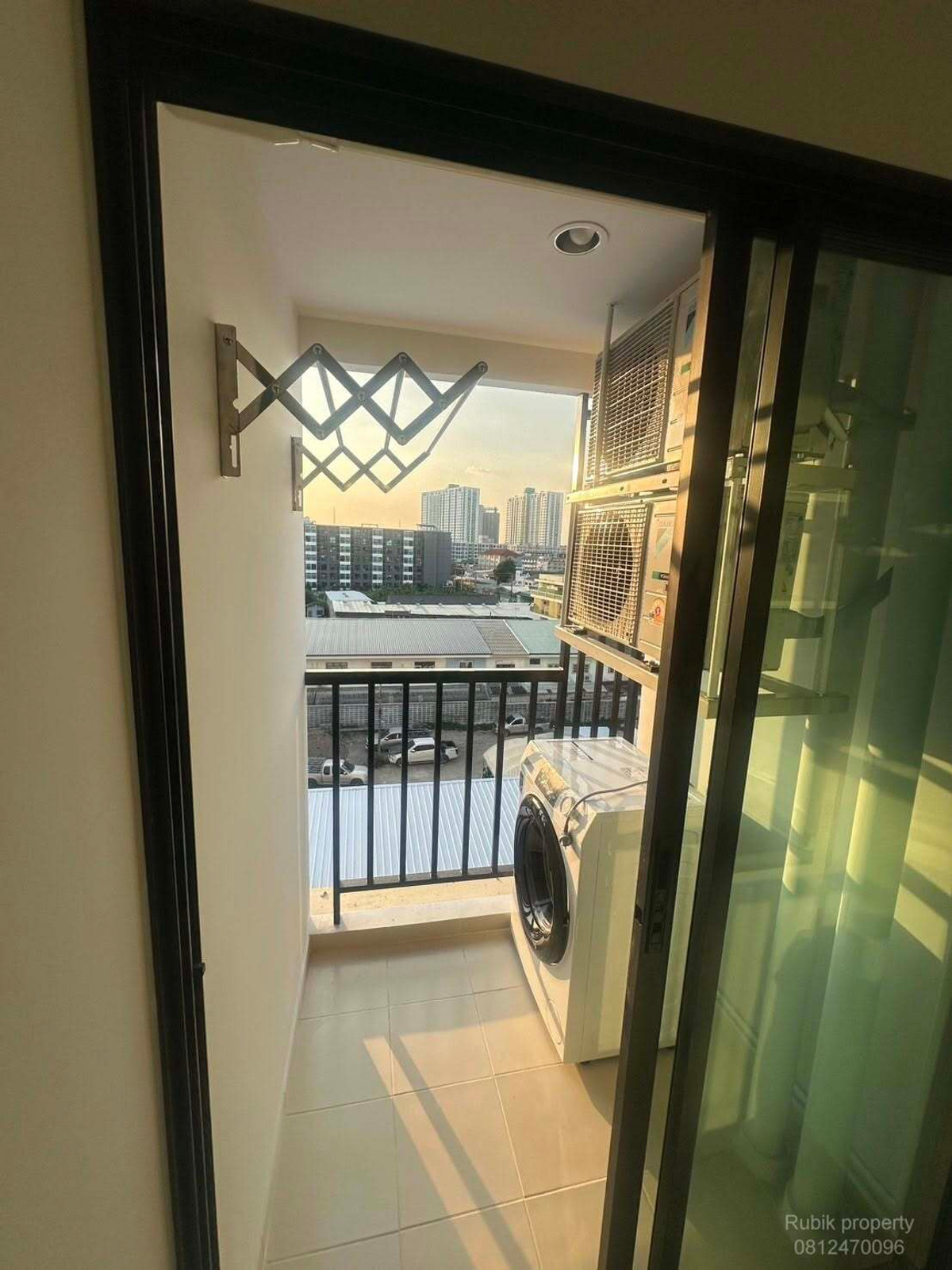 For RentCondoKasetsart, Ratchayothin : 🏙 **Condo for rent HI Kaset–Senanikhom Station (Phahonyothin 34)** RB1833, new room, never rented out, location near BTS Senanikom 🚄✨