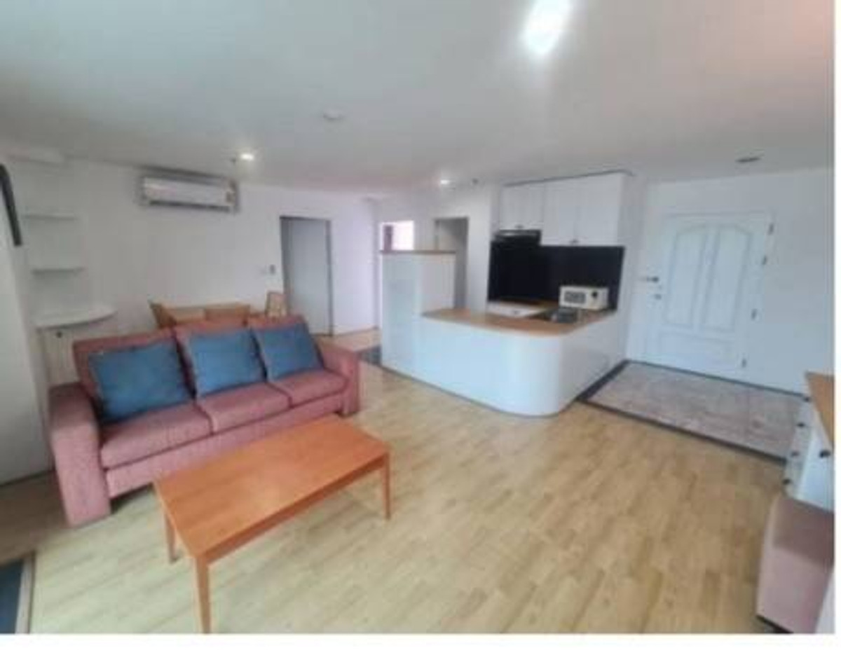 For RentCondoSukhumvit, Asoke, Thonglor : For rent, Asoke Place, cheapest in the Asoke area! 2 bedrooms, 82 sq m., high floor, only 28,000 baht.