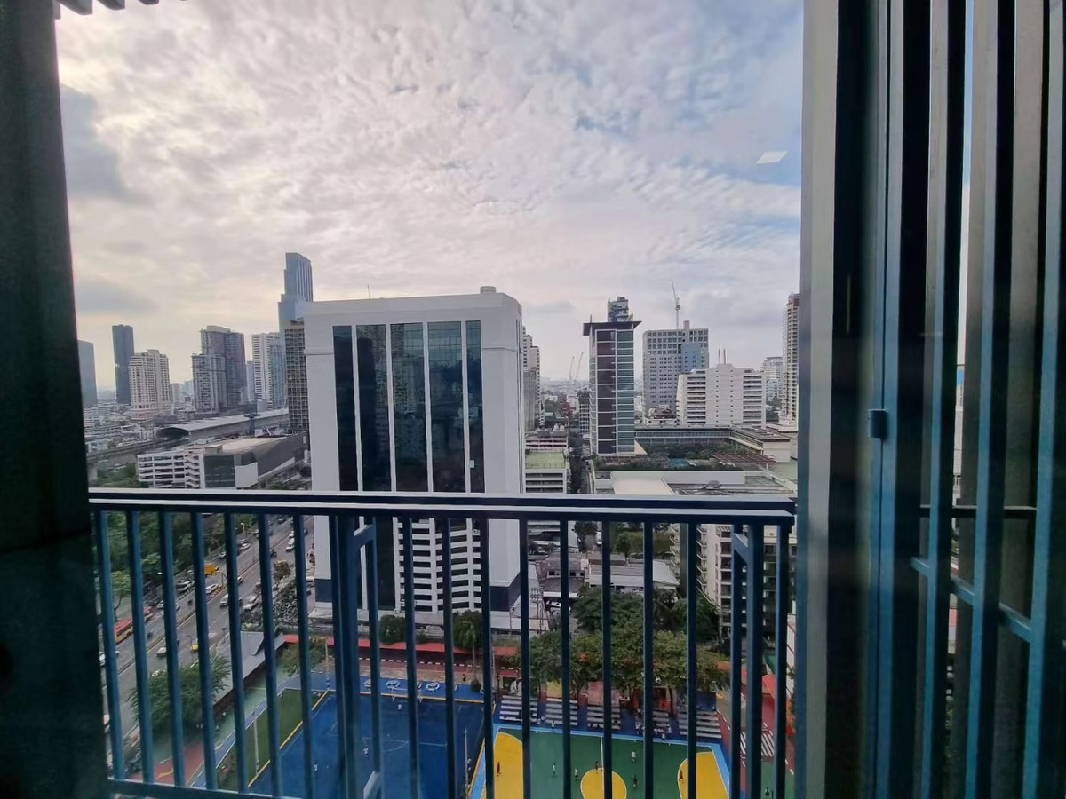 For RentCondoRatchathewi,Phayathai : XT Phayathai | High Floor Living in the Heart of Phayathai one bedroom condo rent 23,000 thb