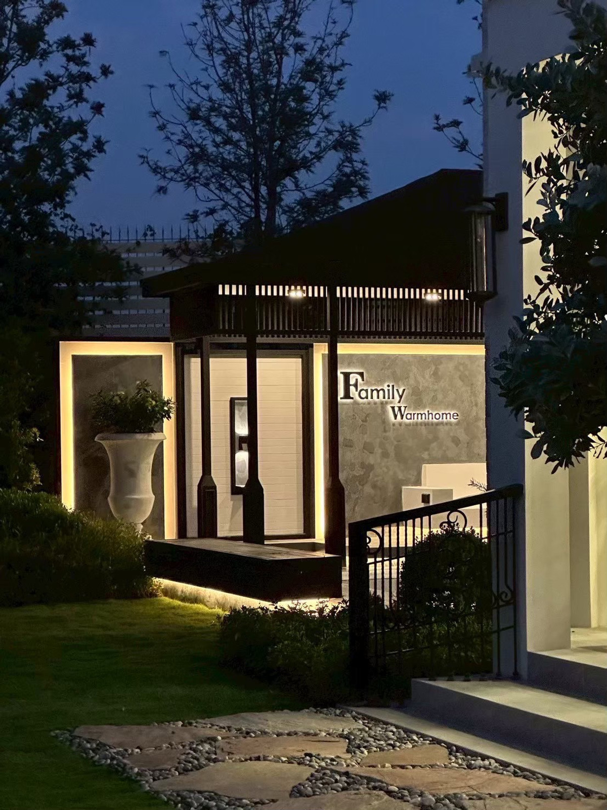 HouseLadkrabang, Suwannaphum Airport : ​🏊‍♂️ Pool Villa, very exclusive! 4 bedrooms, 5 bathrooms, Krungthep Kreetha area | Sale 78 million baht / rent 580,000.-/month 📱 061-6161426 / 065-4496399 | 🆔 Line: @whitesand