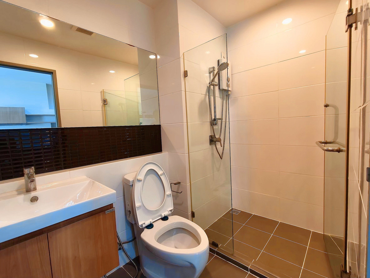 ขายคอนโดท่าพระ ตลาดพลู วุฒากาศ : ขายพร้อมผู้เช่า เหมาะสำหรับนักลงทุนที่ใช้เงินไม่ถึง 3 ล้าน แต่สร้างผลตอบแทนได้มากกว่า 5.5% ต่อปี สัญญาผู้เช่ายาวถึง มีนา ปี 2570