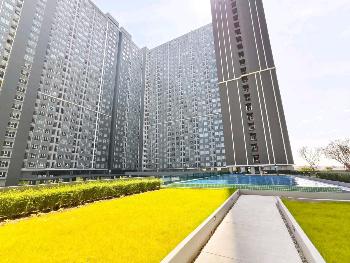 For RentCondoBangna, Bearing, Lasalle : ✨ New condo, first hand, new building, every item in the room is brand new. Ready to move in immediately! 🚝 Very good location, near BTS Bangna 500 meters.