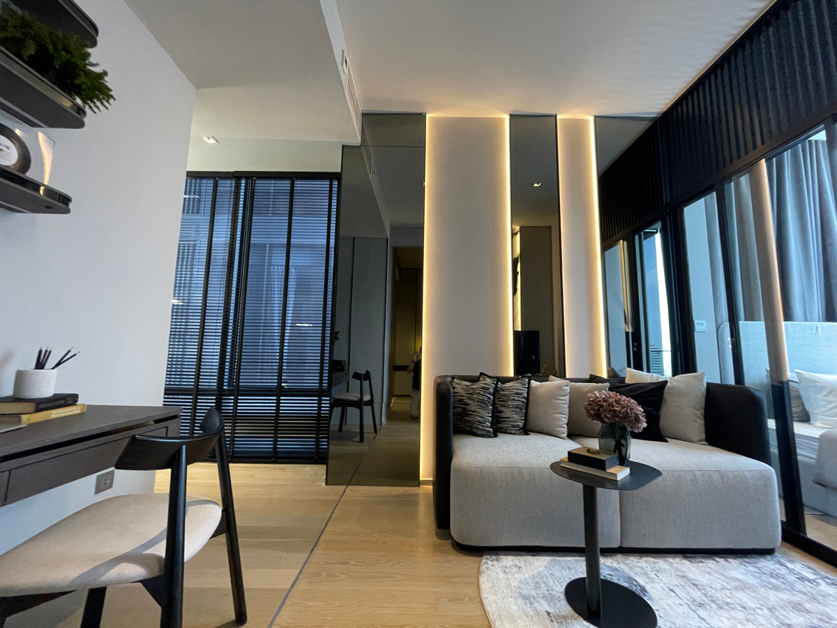 ขายคอนโดสีลม ศาลาแดง บางรัก : [THE PEAK OF SILOM] ASHTON SILOM – Rare 2BR Unit | ชั้น 32 วิวขอบฟ้า ประสบการณ์อยู่คอนโดที่เหมือนอยู่บ้าน 