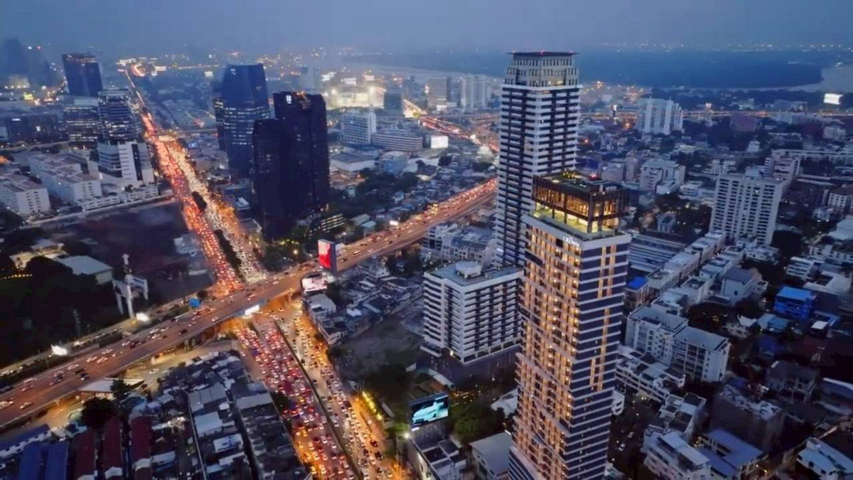 For RentCondoKhlongtoei, Kluaynamthai : Condo for rent, The Crown Residence (45 sq m.), 1 bedroom, 1 bathroom, Benjakitti Park view.