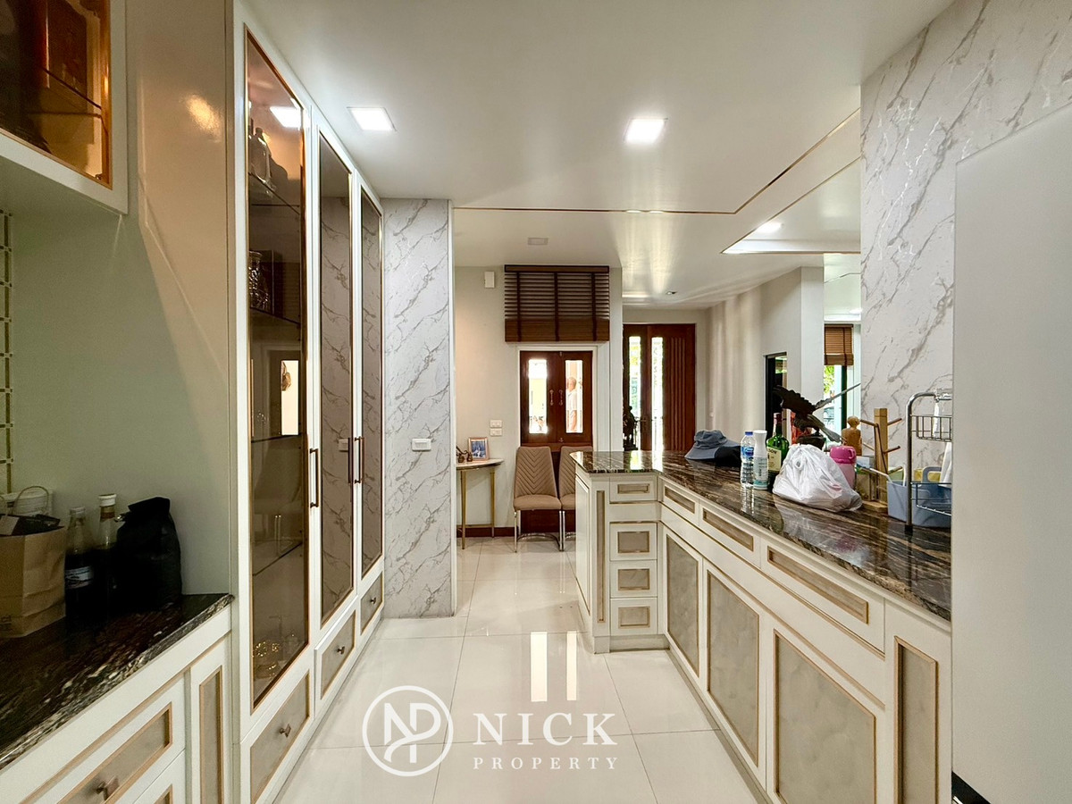 ขายบ้านนวมินทร์ รามอินทรา : LADDAROM ลัดดารมย์ วงแหวน-รามอินทรา : บ้านเดี่ยวหลังใหญ่ Hi Class สังคมมีระดับ ตกแต่งจัดเต็ม สุดยอดของ ฮวงจุ้ย บ้านเลขที่ 9